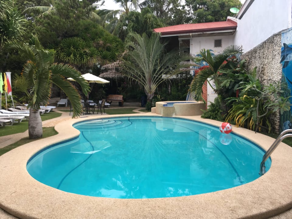 Pool Love's Lodge & Resort