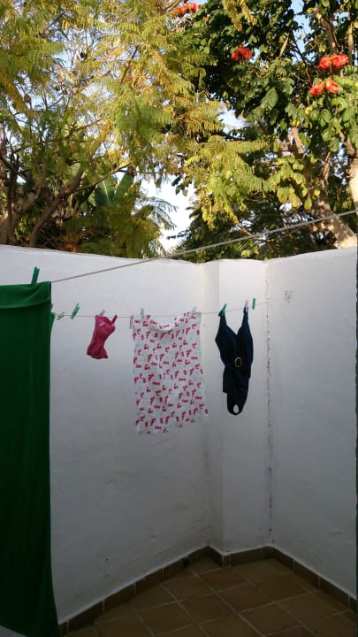 Hinterhof des Bungalows Bungalows Cordial Sandy Golf