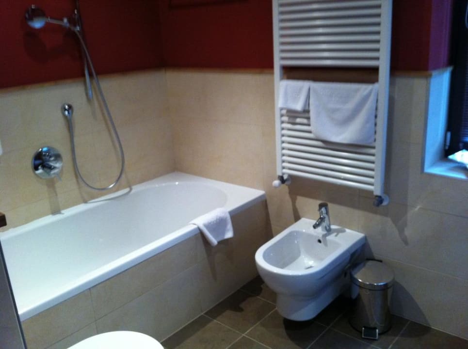 Bad mit Badewanne Hotel Biancaneve