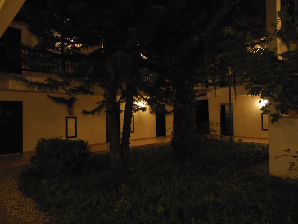 Weitläufige Gartenanlage (10000 qm) Hotel Club Nena