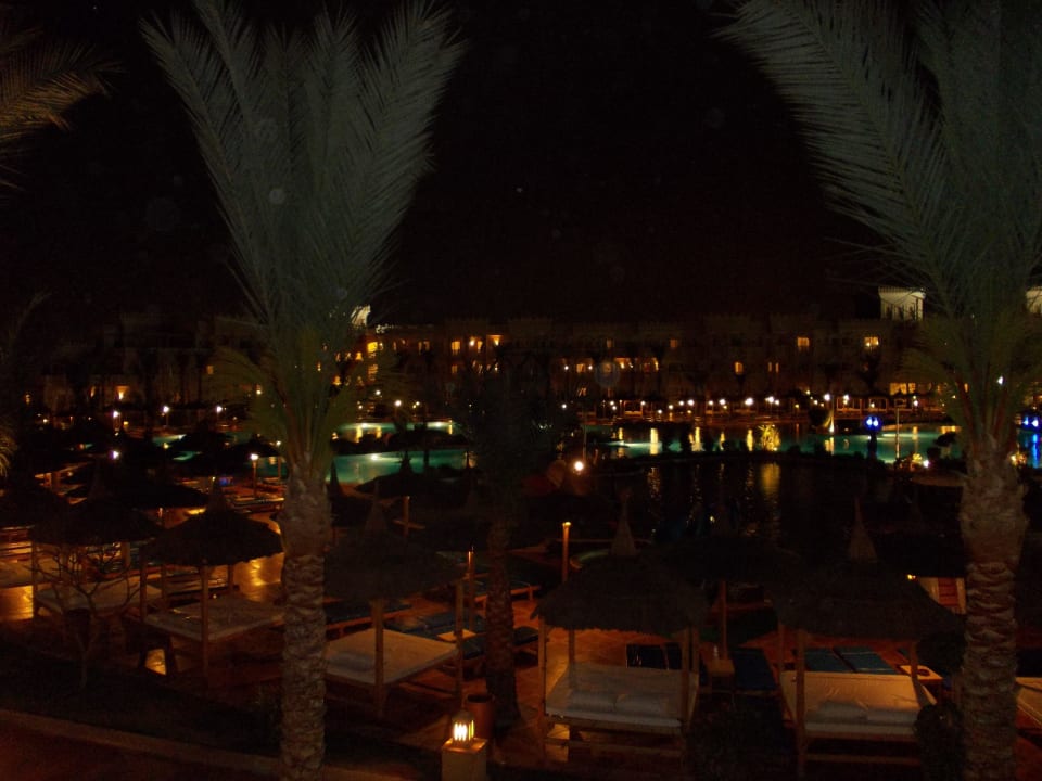 Zimmerausblick am Abend Pickalbatros Palace Resort