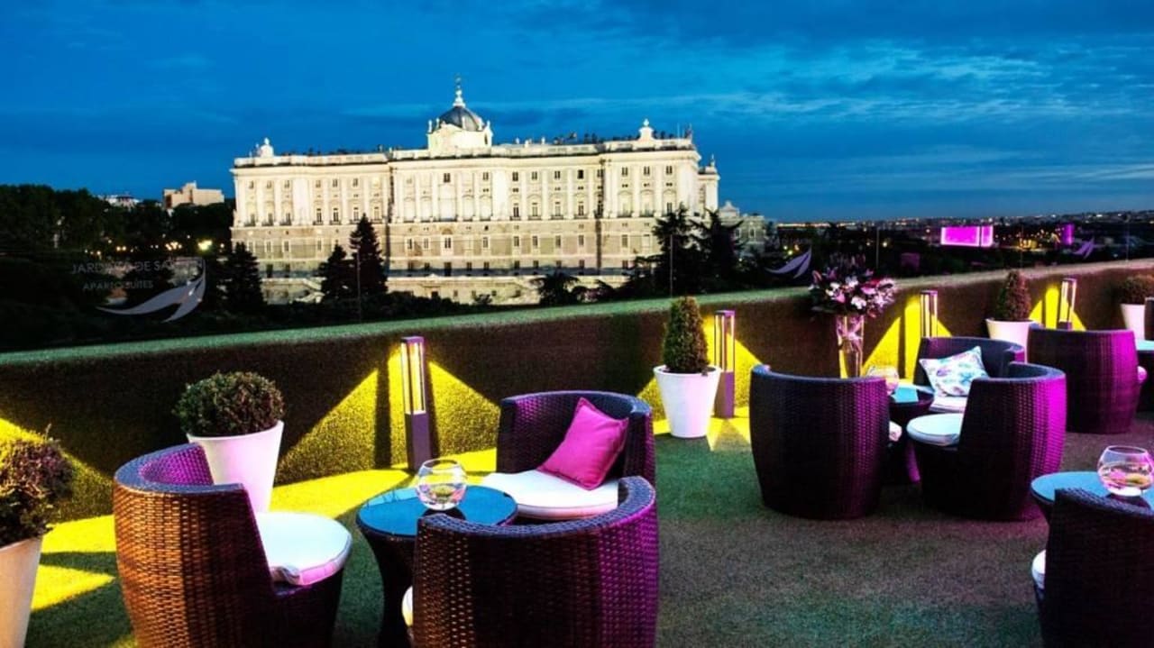 Rooftop Area at night Apartosuite Jardines de Sabatini
