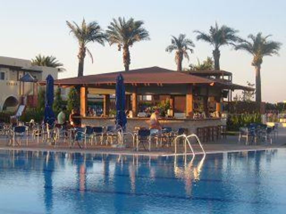 Poolbar am unteren Pool Hotel Horizon Beach Resort