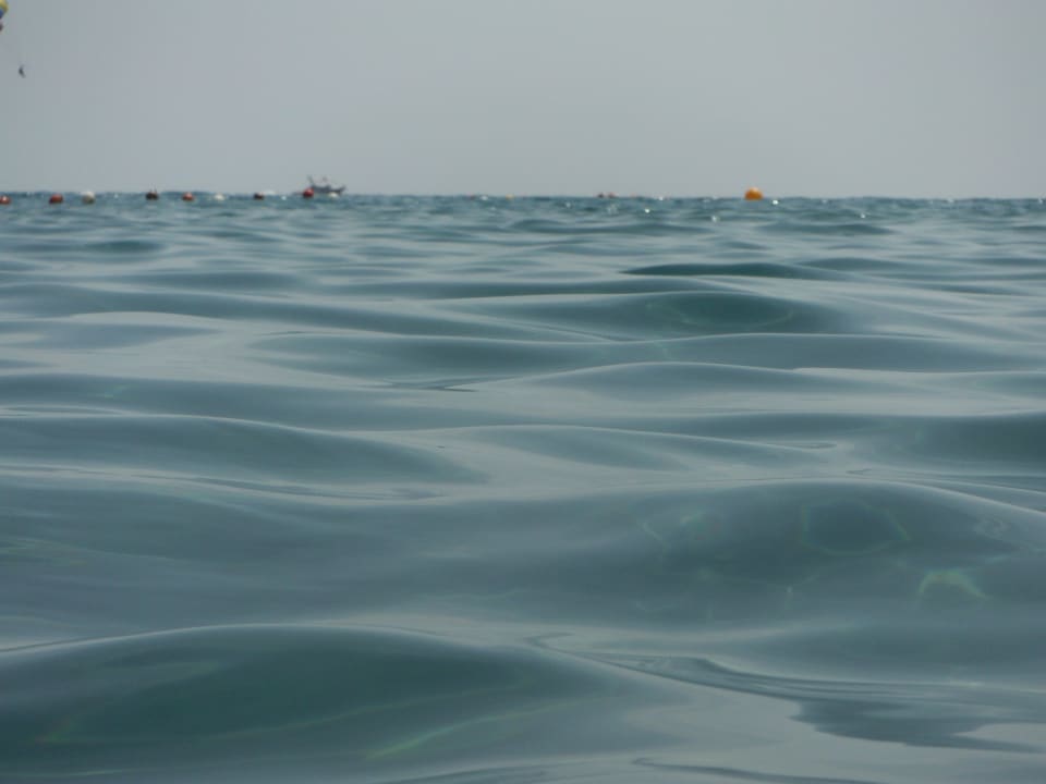 Glasklares Meer mit feinem Sandstrand Mitsis Faliraki