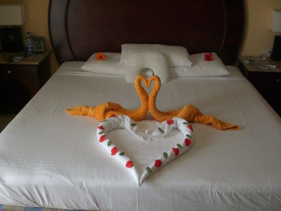 Geschmücktes Bett Stella Beach Resort & Spa Makadi Bay