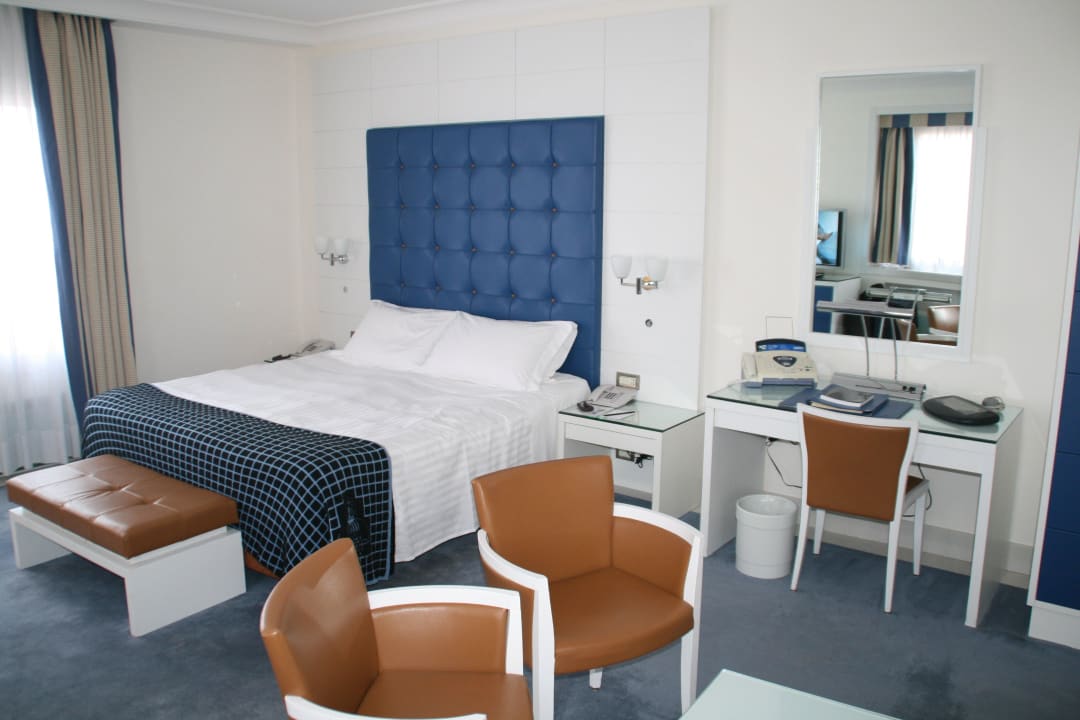 Bett Juniosuite Nr. 455 Hotel Palace Bonvecchiati