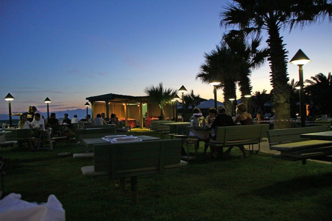 Corner Grill am Abend Megasaray Club Belek