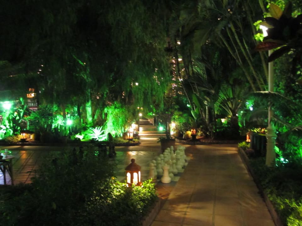 Anlage - Nacht Hotel Parque Tropical