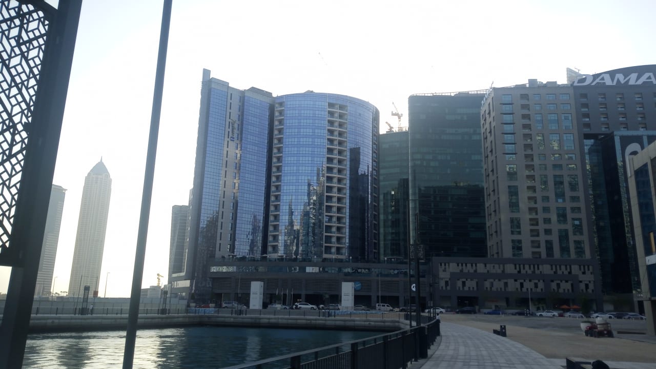 Außenansicht Radisson Blu Hotel Dubai Waterfront