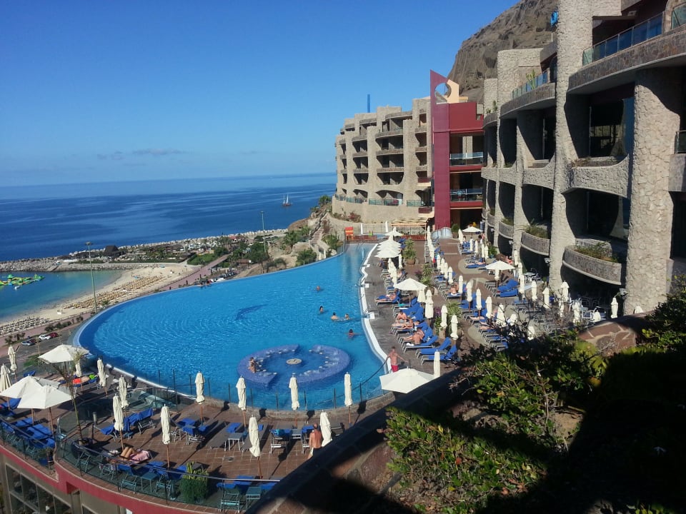 Aussicht vom oberen Pool Gloria Palace Royal Hotel & Spa
