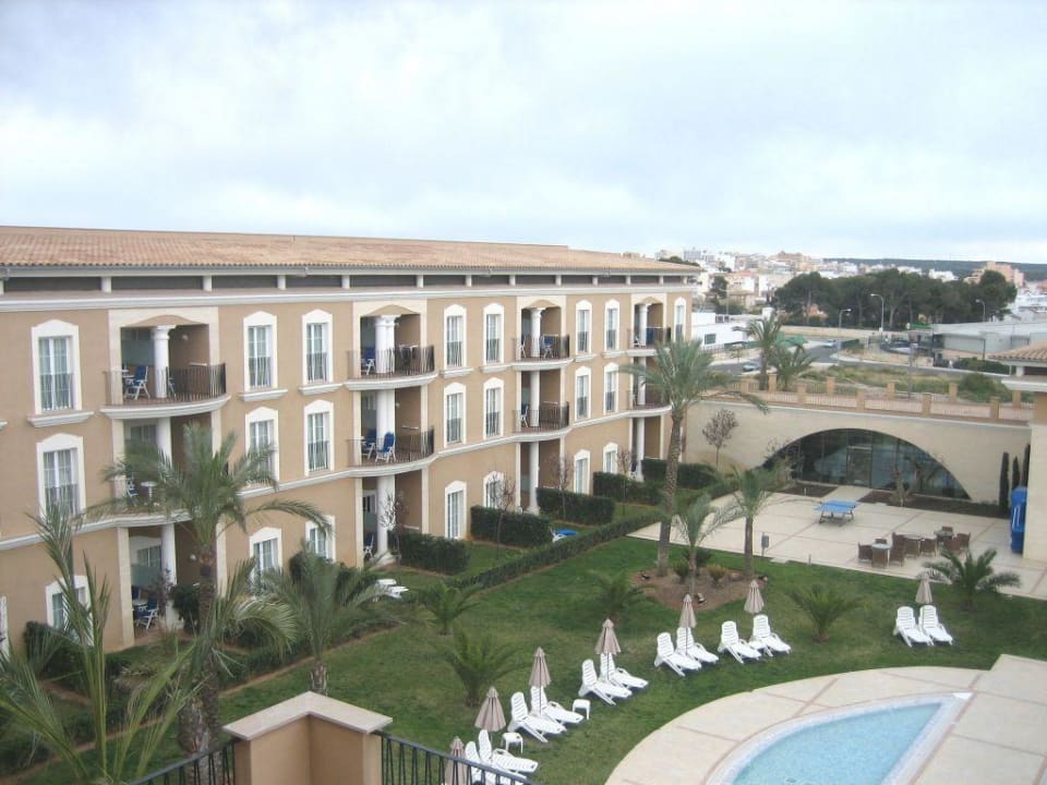 Blick vom Balkon nach links Grupotel Playa de Palma Suites & Spa