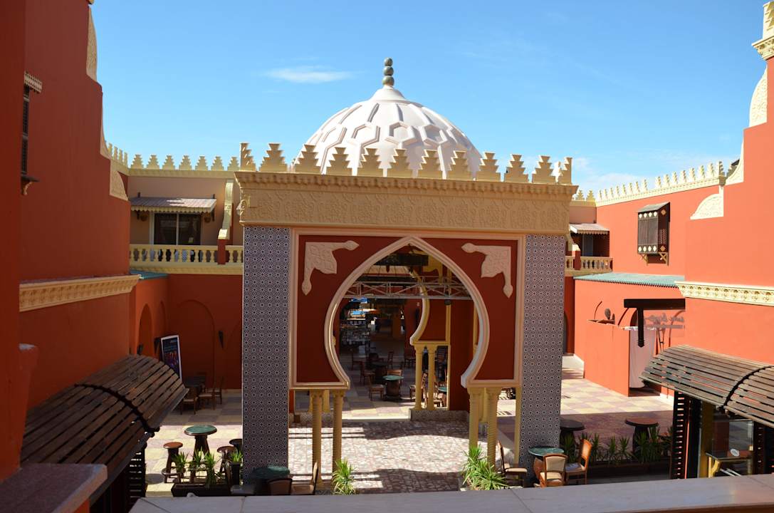 Вид с лестницы Pickalbatros Alf Leila Wa Leila Resort - Neverland Hurghada