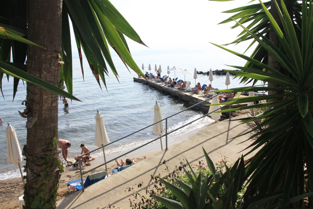 Strand Aeolos Beach Resort