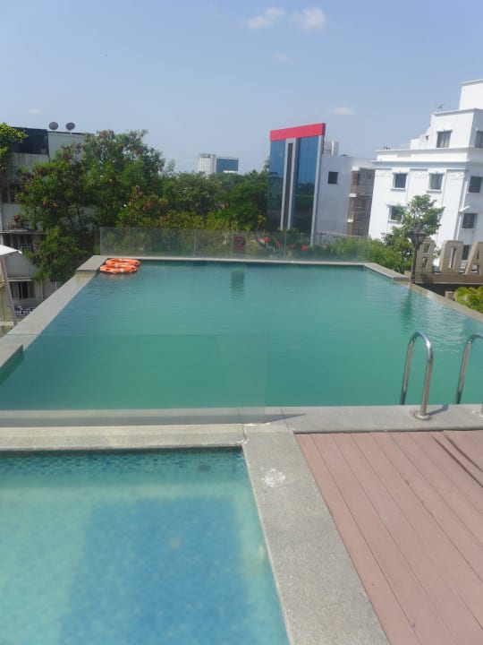 Pool Blick vom Hotel Hotel Ramada Chennai Egmore