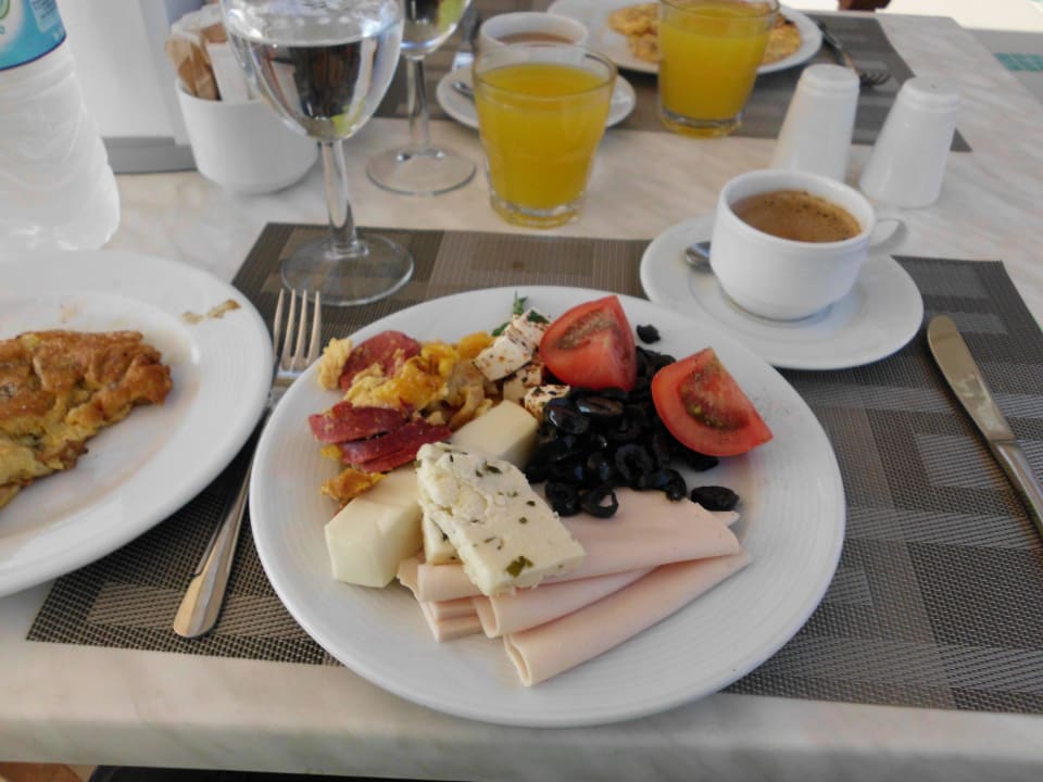 Lecker Frühstück Salmakis Resort & Spa