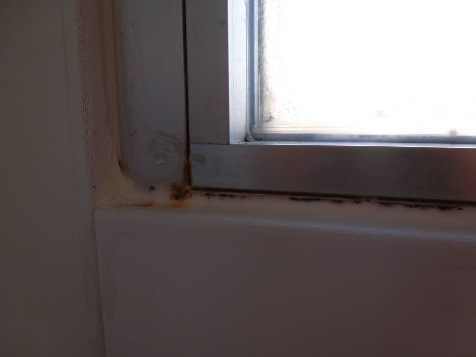 Das Fenster der Duschkabine Hotel Terme Venezia
