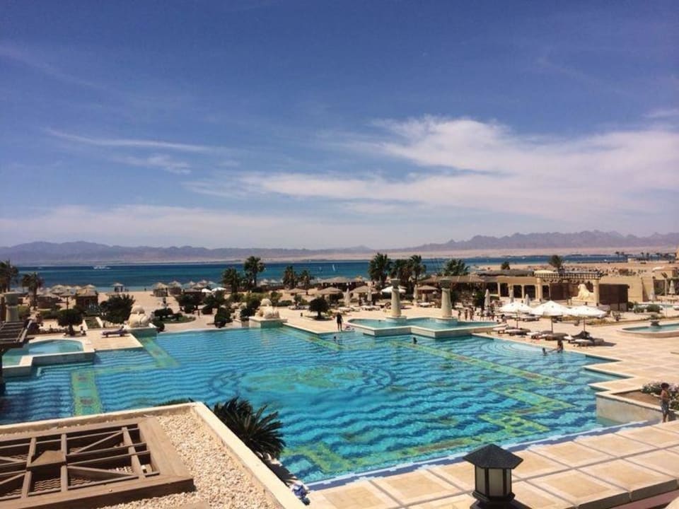 Blick von der Dachterrasse  Hotel Sheraton Soma Bay Resort