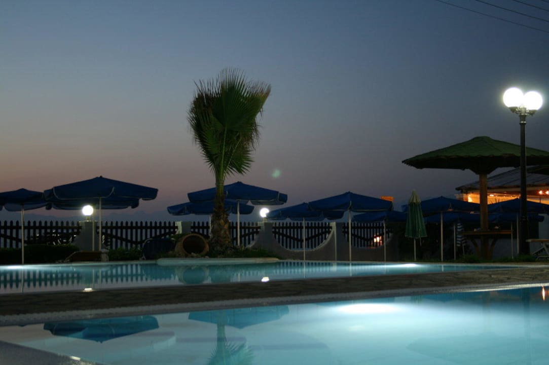 Abendstimmung Acharavi Beach Hotel