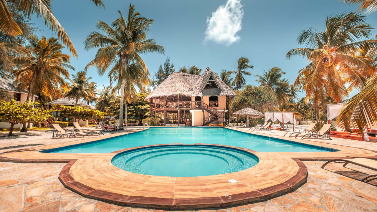 Pool Kae Beach Zanzibar Resort