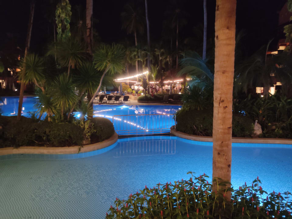 Pool Courtyard by Marriott Phuket, Patong Beach Resort