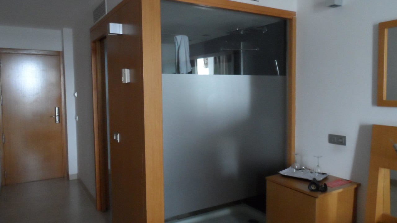 Blick ins Bad R2 Bahía Playa Design Hotel & Spa - Adults Only