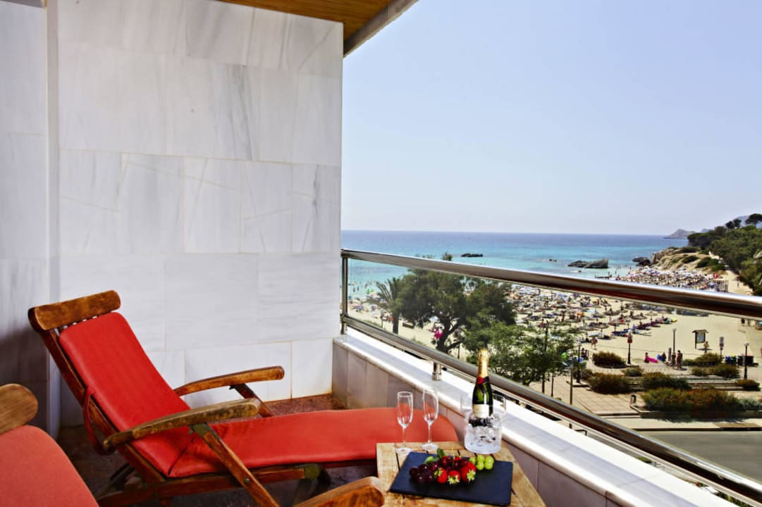 Schwere Wahl: Terrasse oder Strand ... Hotel Serrano Palace