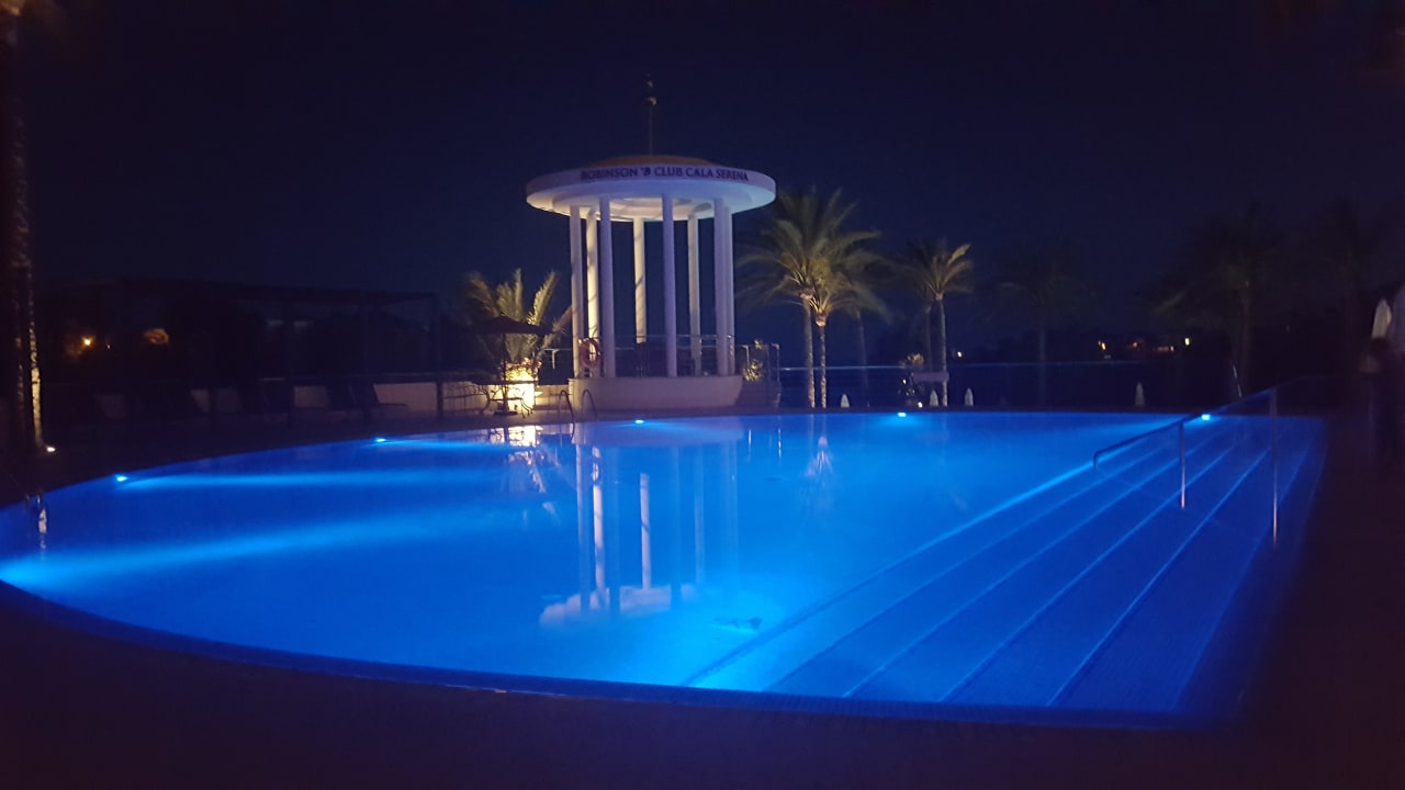 Pool ROBINSON CALA SERENA