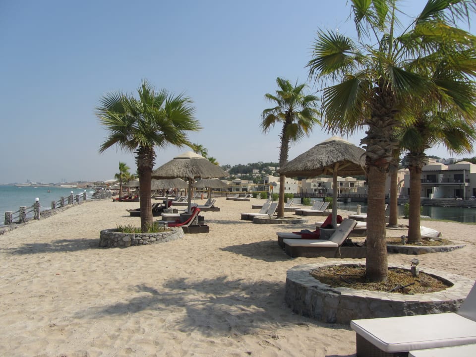 Strand The Cove Rotana Resort
