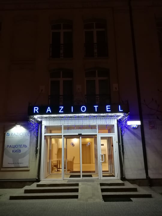 Außenansicht Hotel Raziotel Kyiv