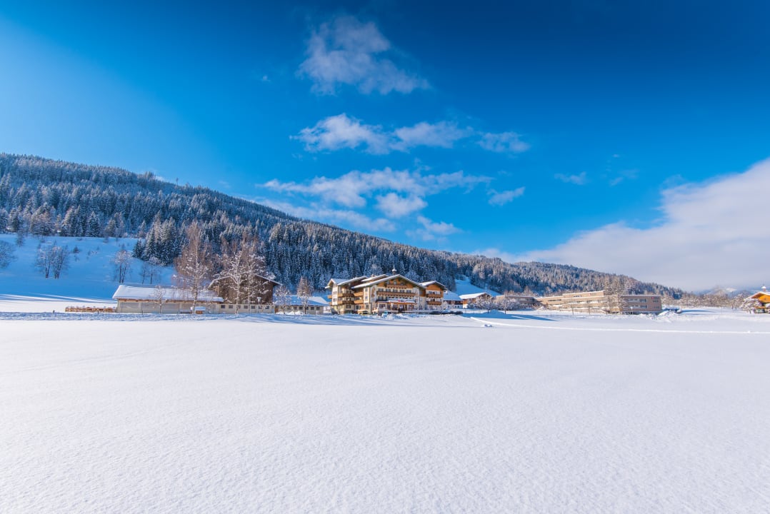 Außenansicht Hotel Taxerhof