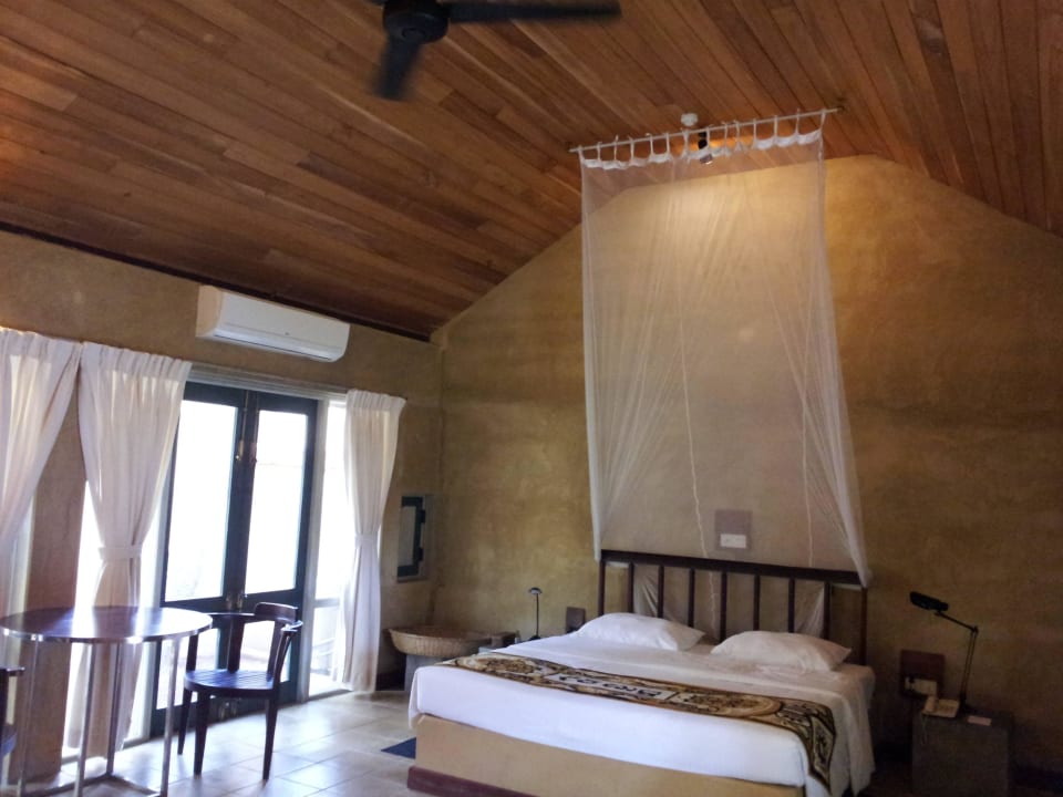 Spacious room Hotel Jetwing Ayurveda Pavilions