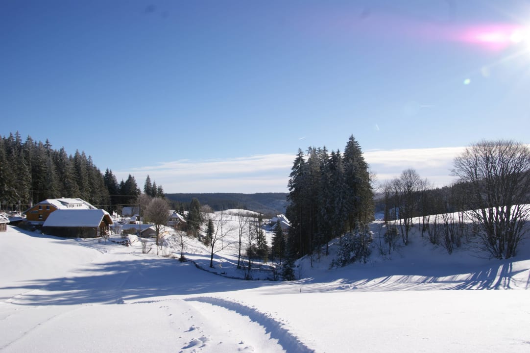 Winteransicht Gasthaus Kolmenhof an der Donauquelle