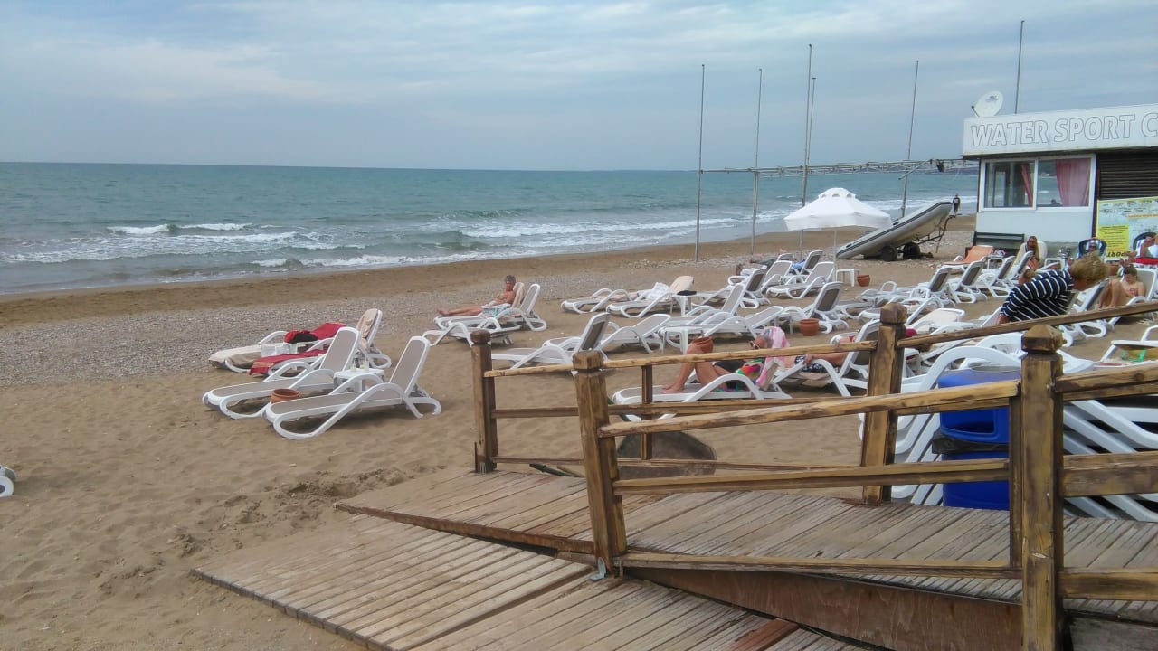 Strand Side Star Beach