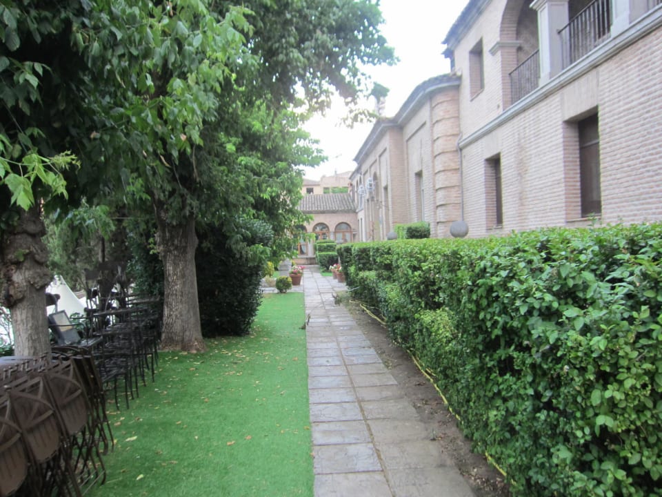 V.Kurzparkplatz über Stufen z.Rezeption Hotel Del Cardenal