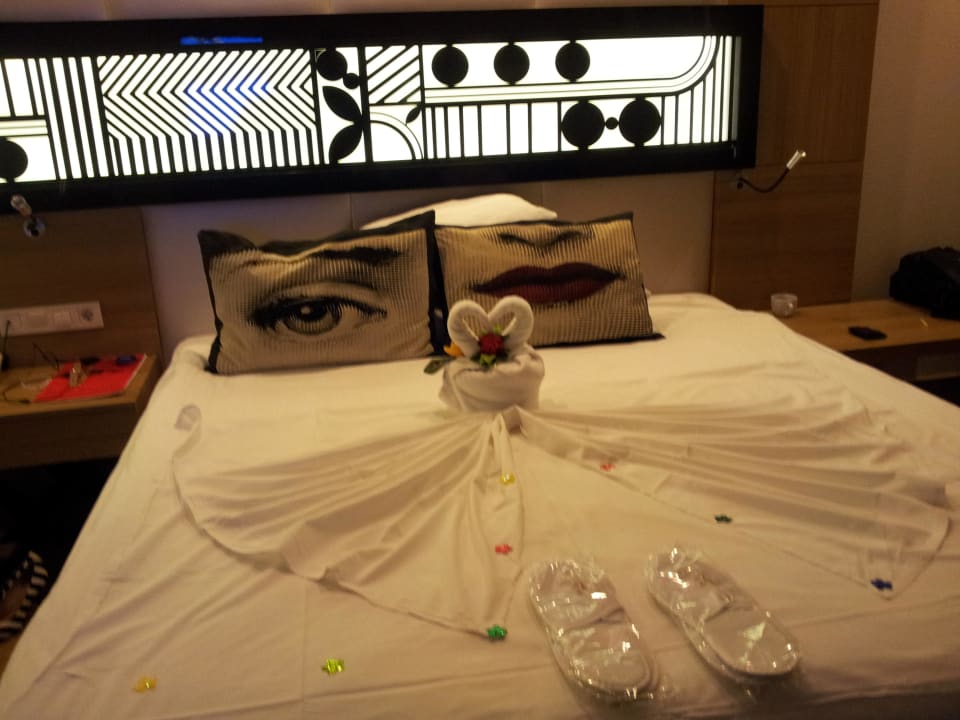 Abschied von unserer guten Zimmerfee Hotel Delphin Imperial