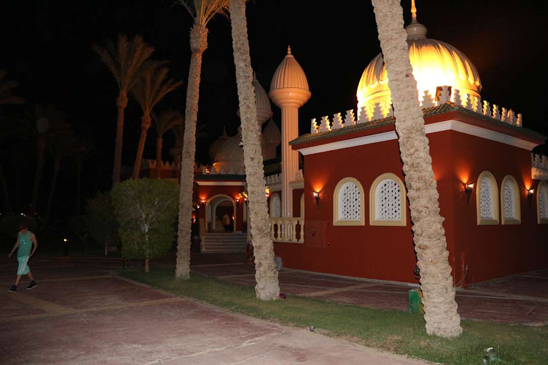 Bei Nacht Pickalbatros Alf Leila Wa Leila Resort - Neverland Hurghada