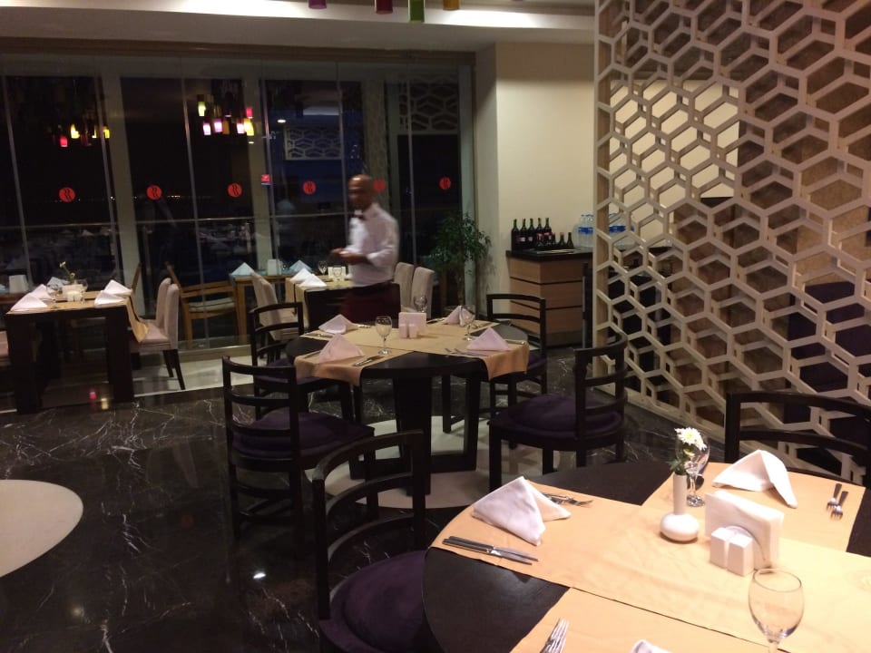 Buffet täglich was anderes Ramada Plaza by Wyndham Antalya