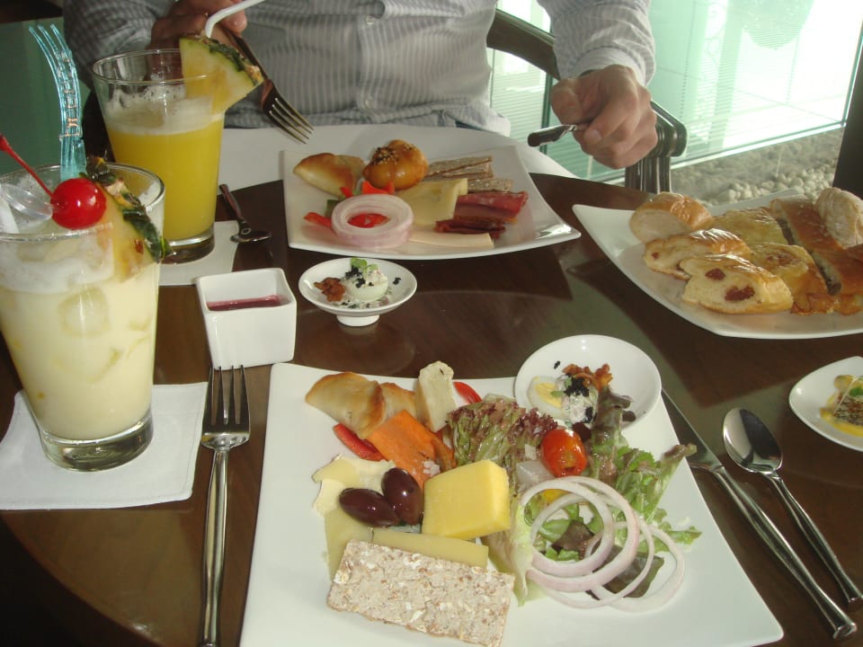 Cocktails und Snacks in der Clublounge Hotel Lebua At State Tower