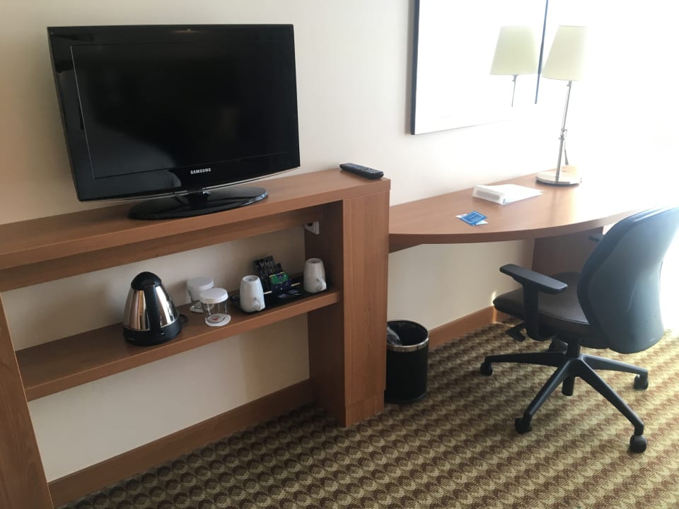 Zimmer Hampton by Hilton Berlin City West