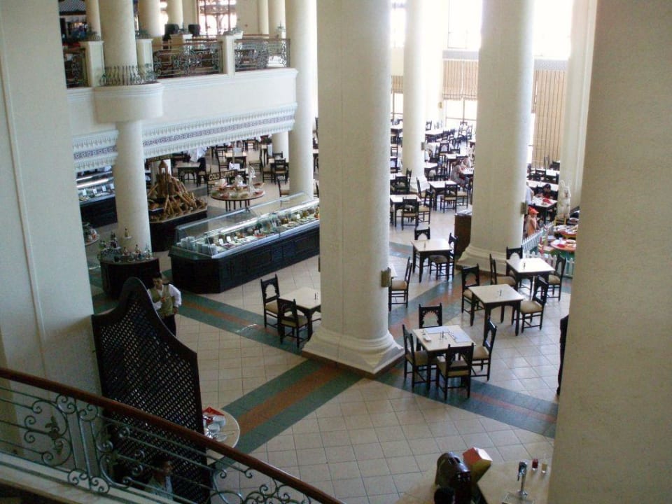 Hauptrestaurant Nichtraucherbereich Charmillion Club Resort
