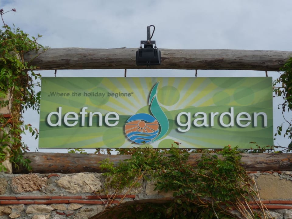 Hotelschild Hotel Defne Garden
