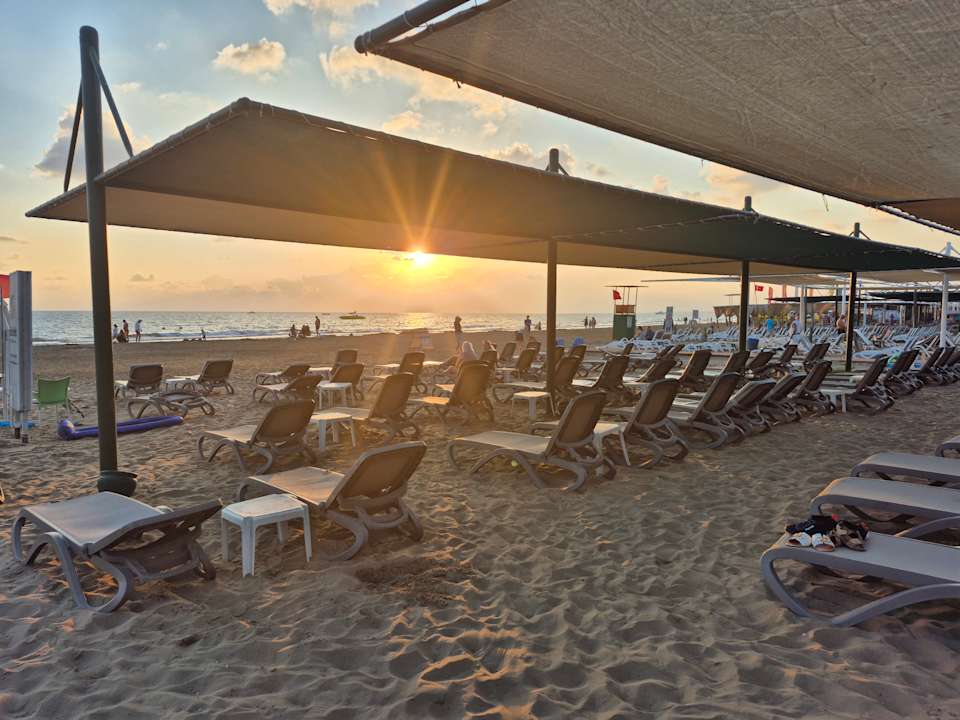 Strand Side Sun Hotel