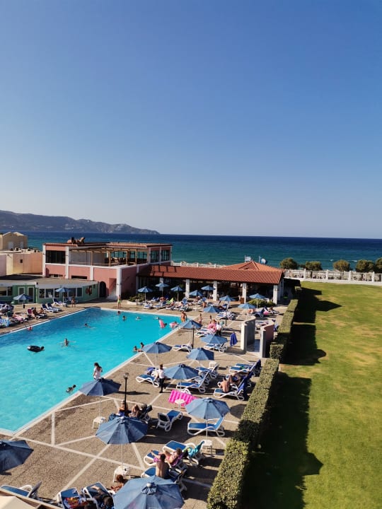 Pool Dessole Dolphin Bay Resort