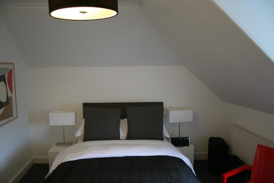 Zimmer mit Dachschräge 94DR Guest House