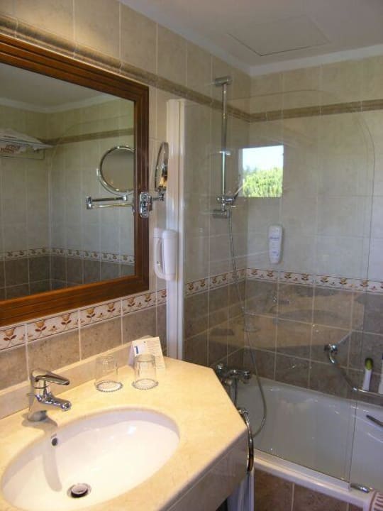 nochmals das Bad in der Juniorsuite Alua Suites Fuerteventura