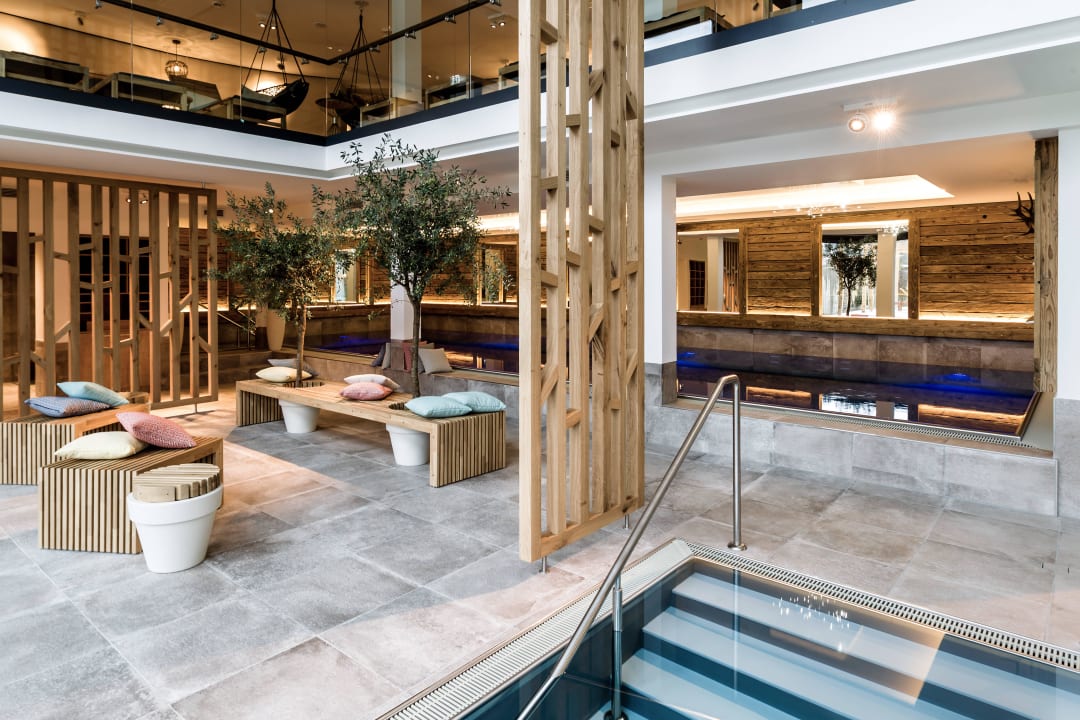 Innenpool Landhotel Voshövel