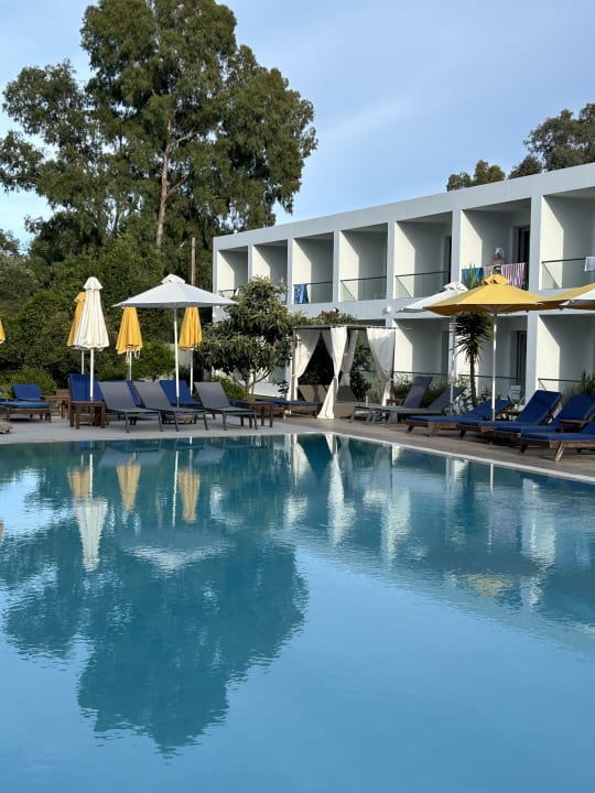 Pool Nasos Hotel & Resort