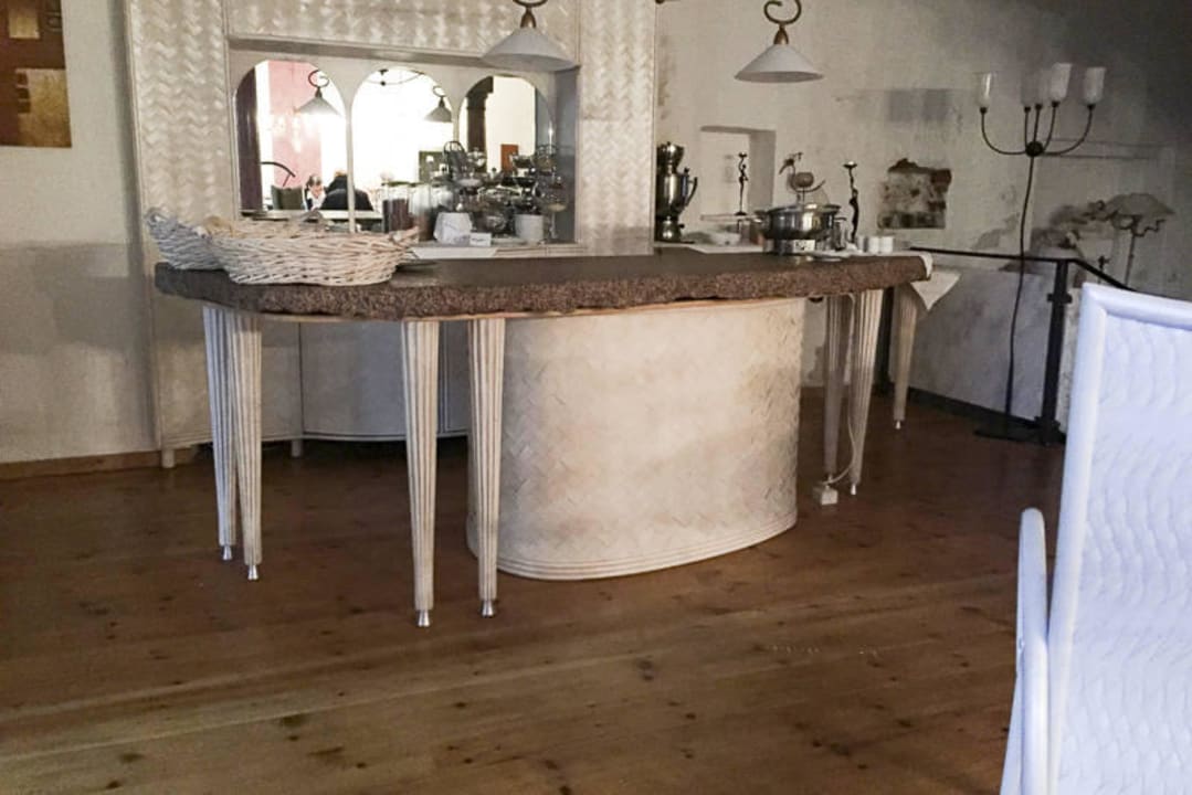 Der Büffet-Tisch Haus Wullfcrona