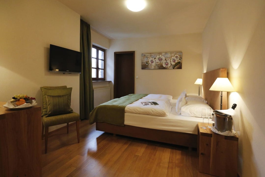 Doppelzimmer seitliche Lage Weinkastell Zum Weissen Ross