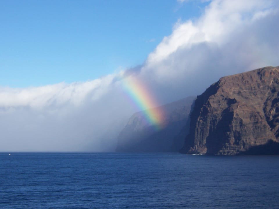 Toller Regenbogen nach dem Unwetter Barceló Santiago - Adults Only